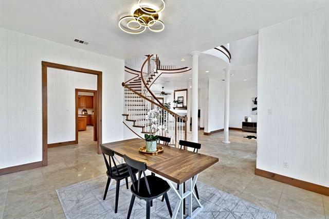 Building Photo - 324 Rolling Oaks Ridge