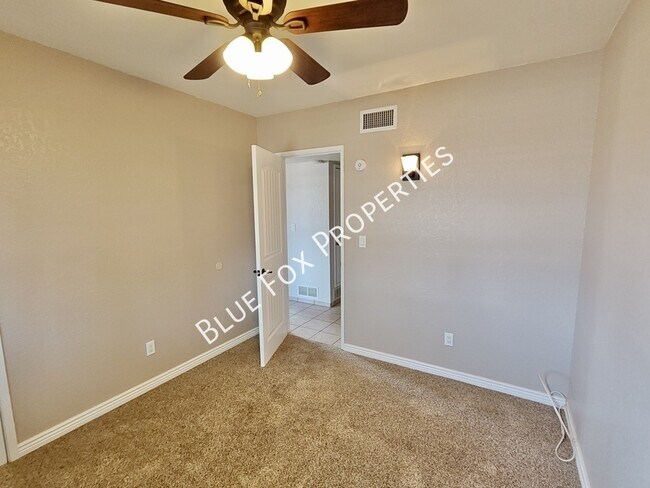 Building Photo - 9742 E Cannon Pl