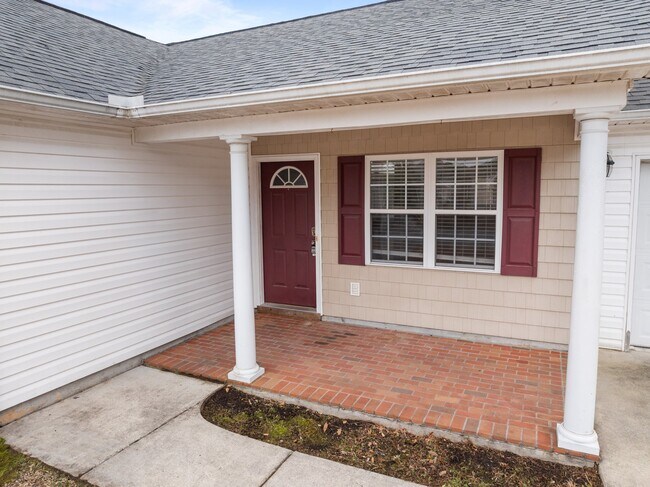 Building Photo - 202 Fairmount Way