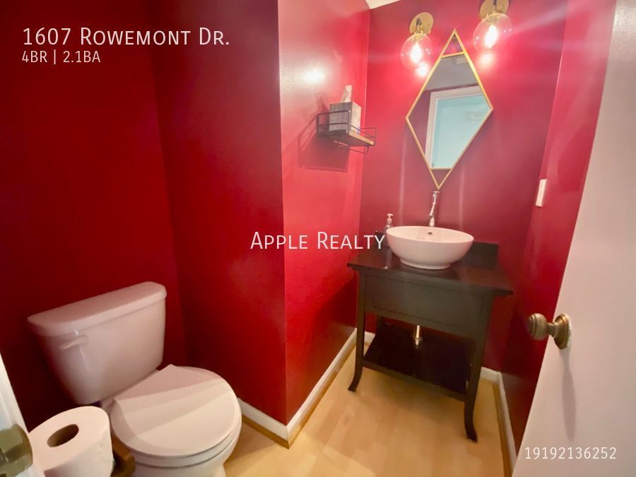 Building Photo - 1607 Rowemont Dr