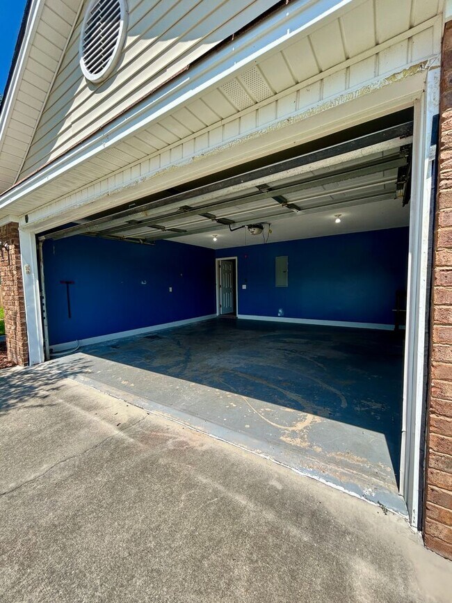 Building Photo - 6 Fontenot Ct