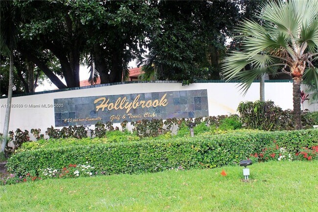 Primary Photo - 8941 S Hollybrook Blvd