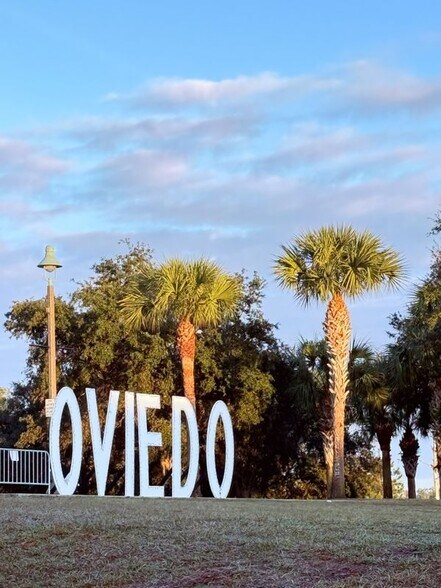 Building Photo - 105 Violet Vine Ln