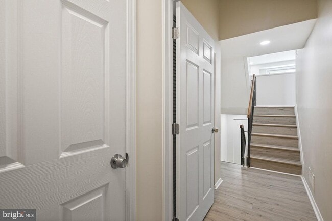 Building Photo - 9411 Merryrest Rd