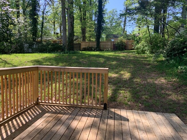 Building Photo - Kirkwood 2 BR convenient to shopping