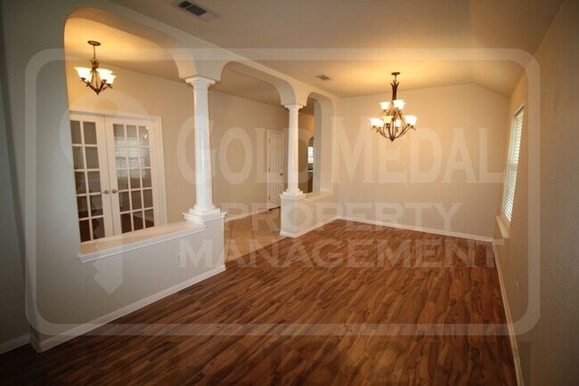 Building Photo - 2908 Tucson Dr