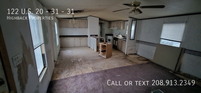 Building Photo - 122 US-20