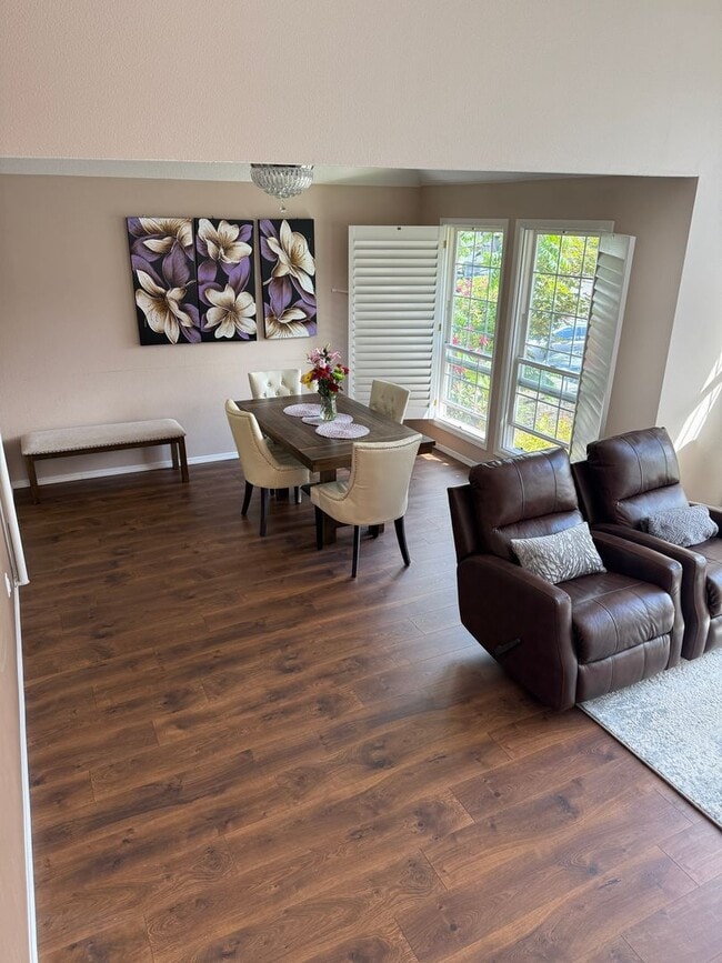 Building Photo - Live at Steamboat Landing – Luxury Riverfr...