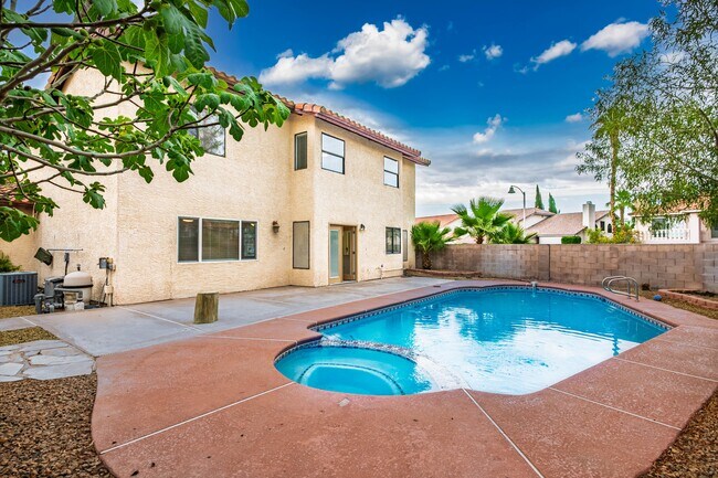 Building Photo - 9001 Feather River Ct