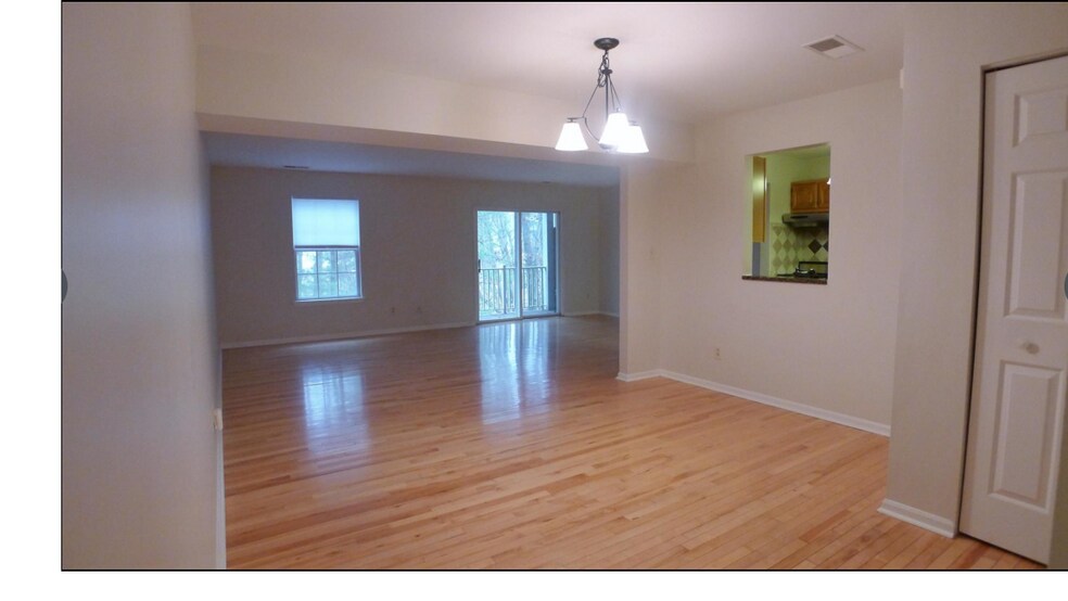 Building Photo - 186 Vista Dr