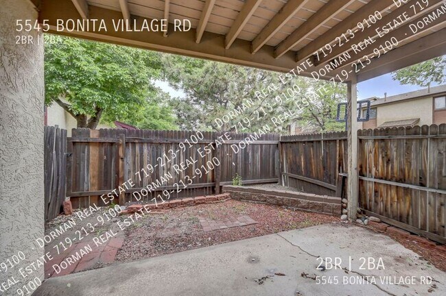 Building Photo - 5545 Bonita Village Rd