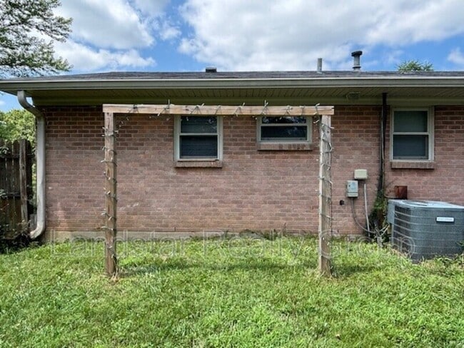Building Photo - 7719 Dominique Dr