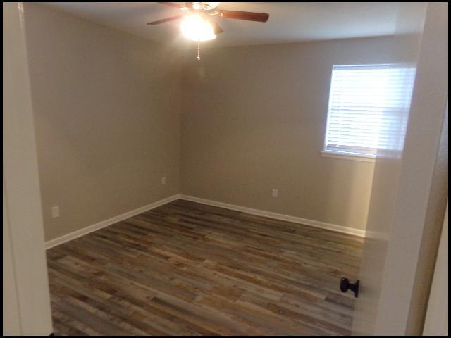 Building Photo - 13 Pheasant Run Dr