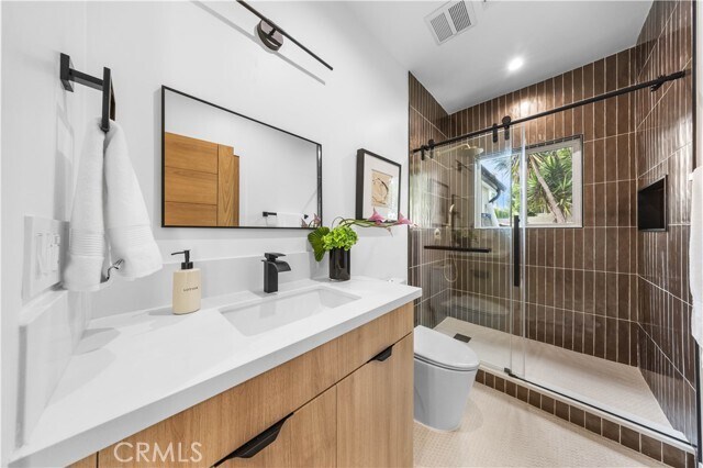 Building Photo - 2203 Pelham Ave