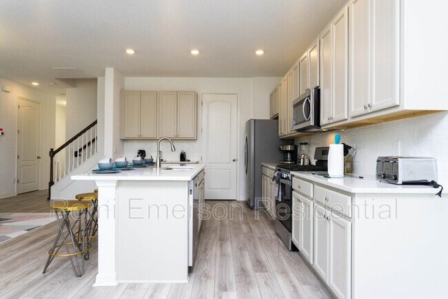 Building Photo - 624 Benoi Dr