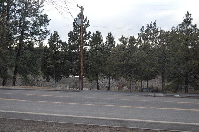 Building Photo - M35