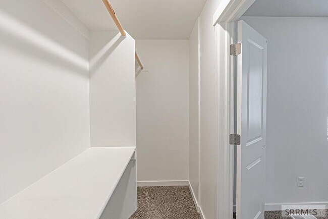 Building Photo - 564 Trails End