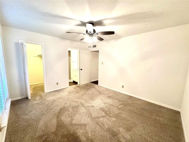 Building Photo - 5808 Nassau Dr
