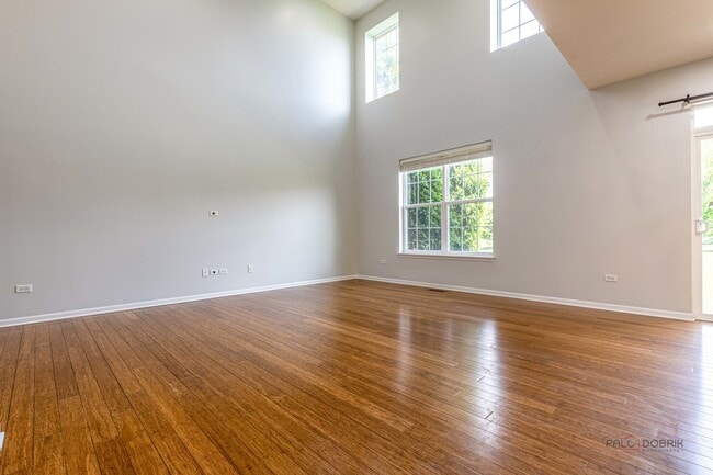 Building Photo - 2659 Dunraven Ave