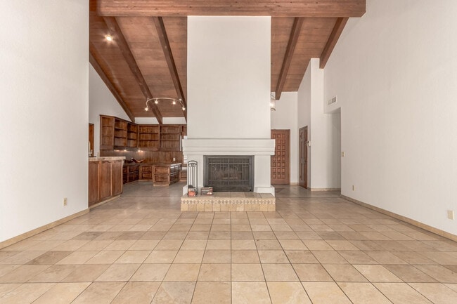 Building Photo - 805 W Toledo St