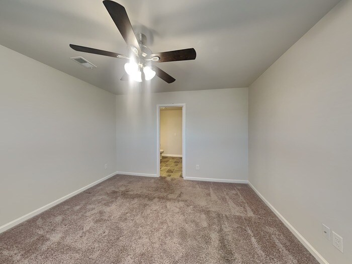 Building Photo - 64 Blue Fescue Way