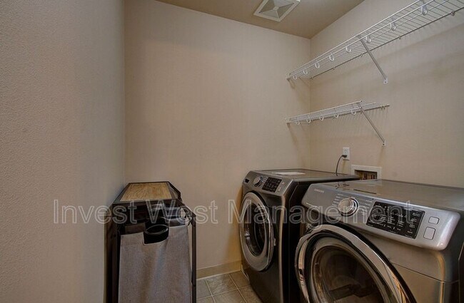 Building Photo - 15020 NW 1st Ave