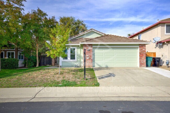 Building Photo - Charming Single-Family Home in Markham Rav...