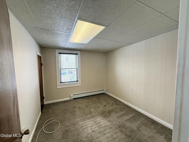 Building Photo - 13 School St