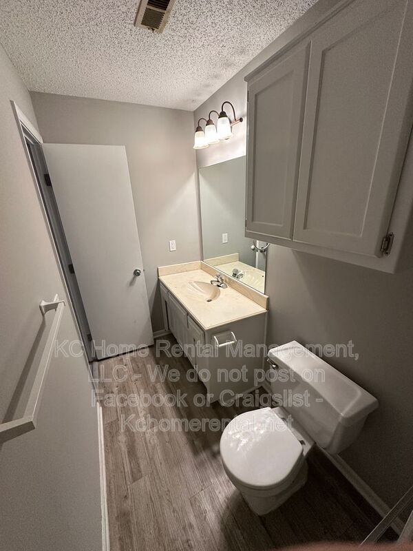 Building Photo - 12013 W 58th Pl