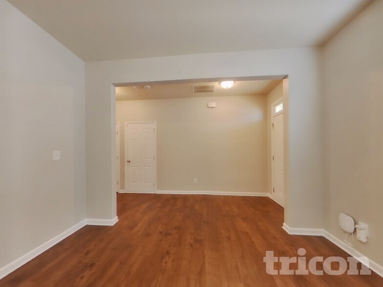 Building Photo - 38 Possum Creek Ln