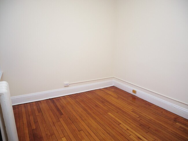 Building Photo - 223 St Paul St