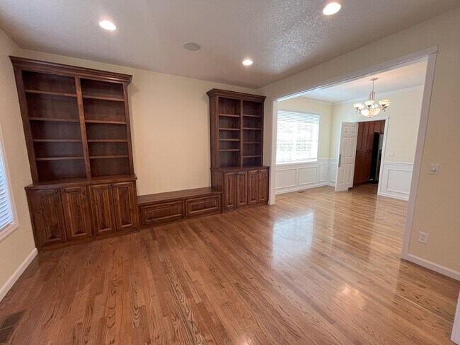 Building Photo - Elegant 5-Bedroom + Bonus Room Home with Modern Upgrades and Serene Outdoor Space