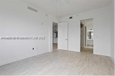 Building Photo - 3600 Oaks Clubhouse Dr