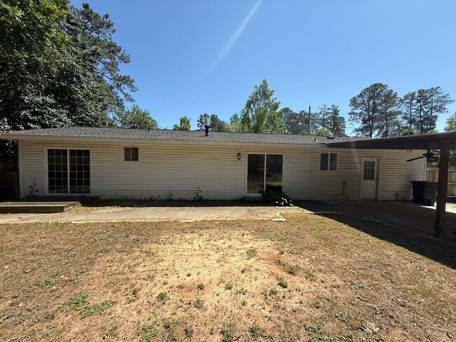 Building Photo - 4 bed/2 bath home in North Augusta, SC