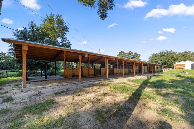 Building Photo - 10380 NW 21 St