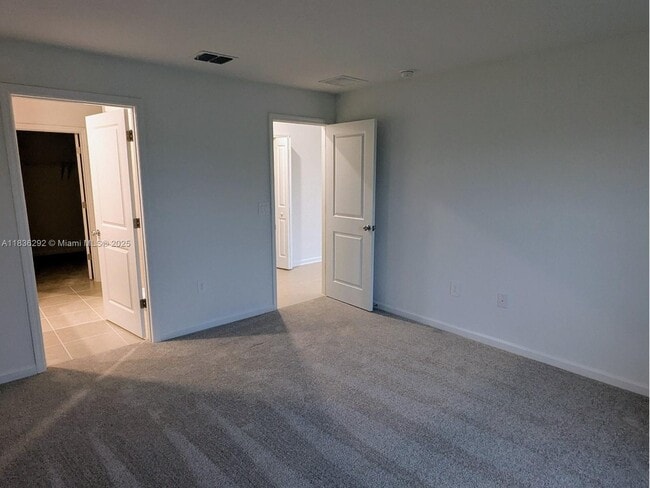 Building Photo - 2406 McKinley Dr