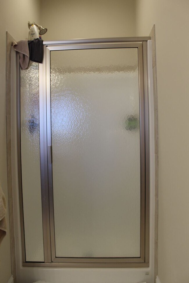 Building Photo - 205 Joyland Dr