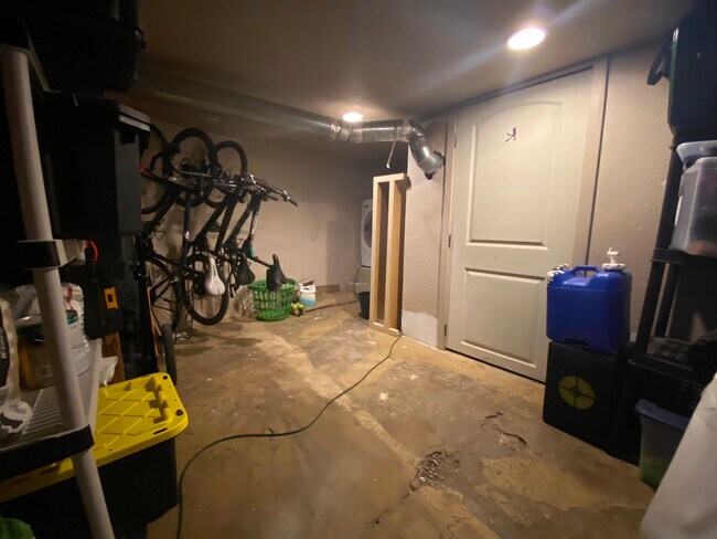 Building Photo - 1404 Knox Ct