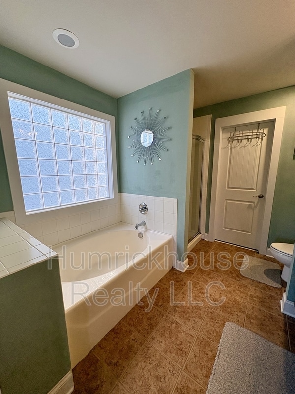 Building Photo - 515 Dubois Court