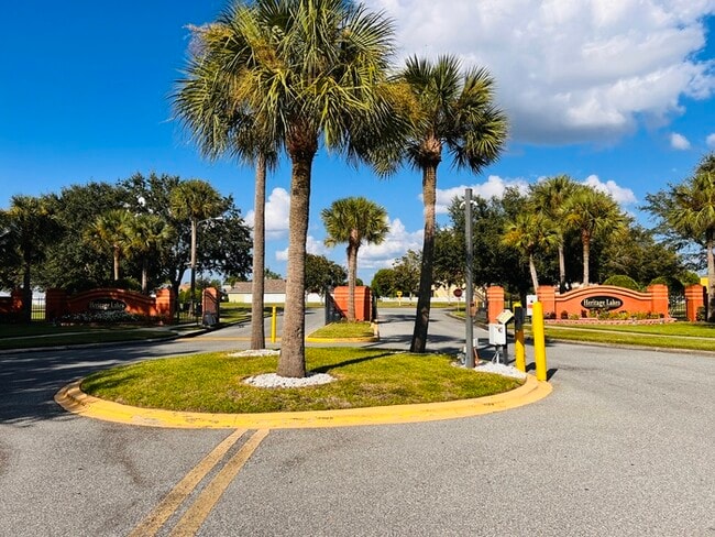Building Photo - Beautifully Updated 3 bedroom 2 bath home ...
