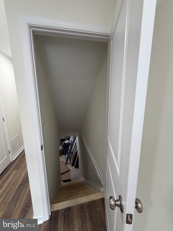 Building Photo - 217 Krams Ave