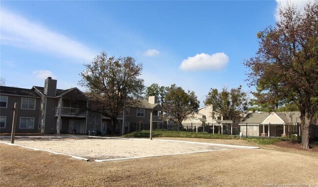 Building Photo - 663 Bartons Landing Pl