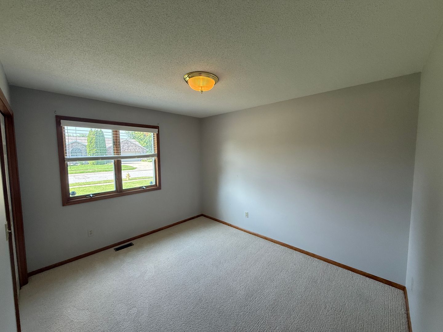 Building Photo - 5018 Goldfinch Ln