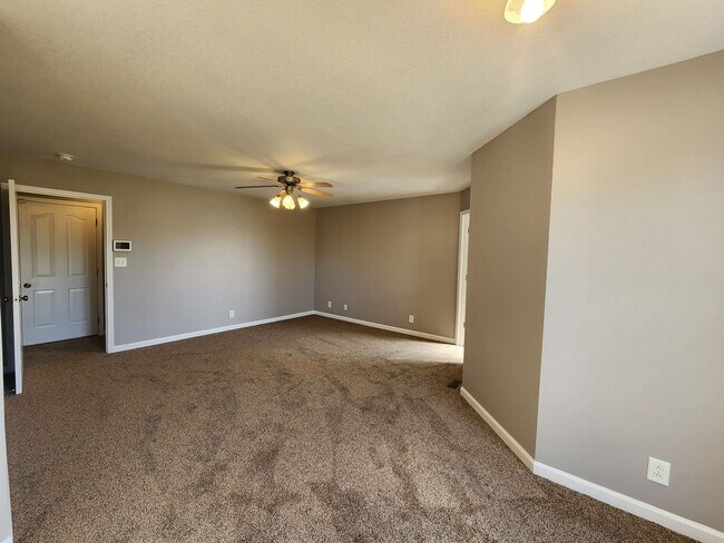 Building Photo - Your Next Home Sweet Home Awaits!