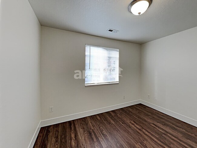 Building Photo - 16970 SW Steele Way