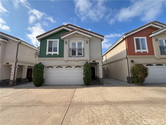 Building Photo - 13746 Cordary Ave