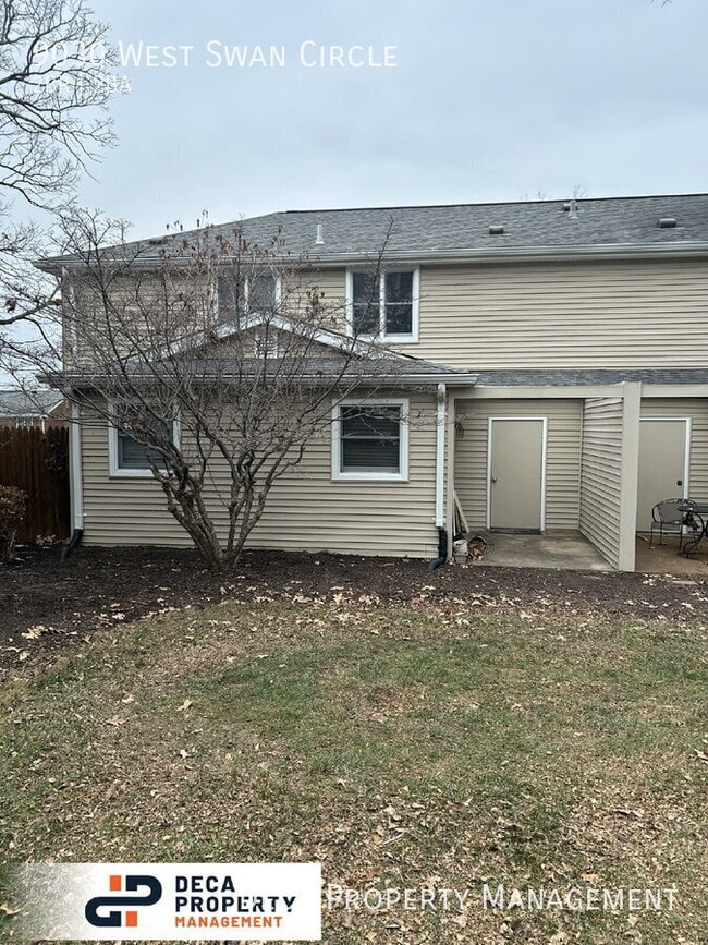 Building Photo - 9030 W Swan Cir