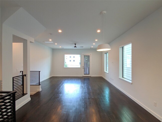 Building Photo - 4307 Schuler St