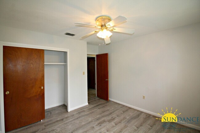 Building Photo - Nice 3 Bedroom Home in Fort Walton Beach