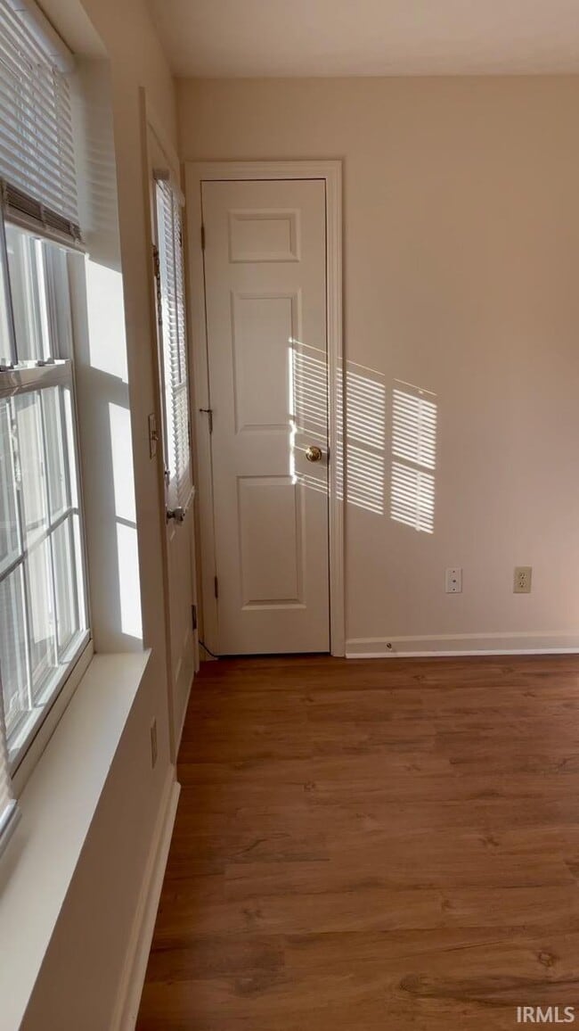 Building Photo - 5243 Raubs Ln